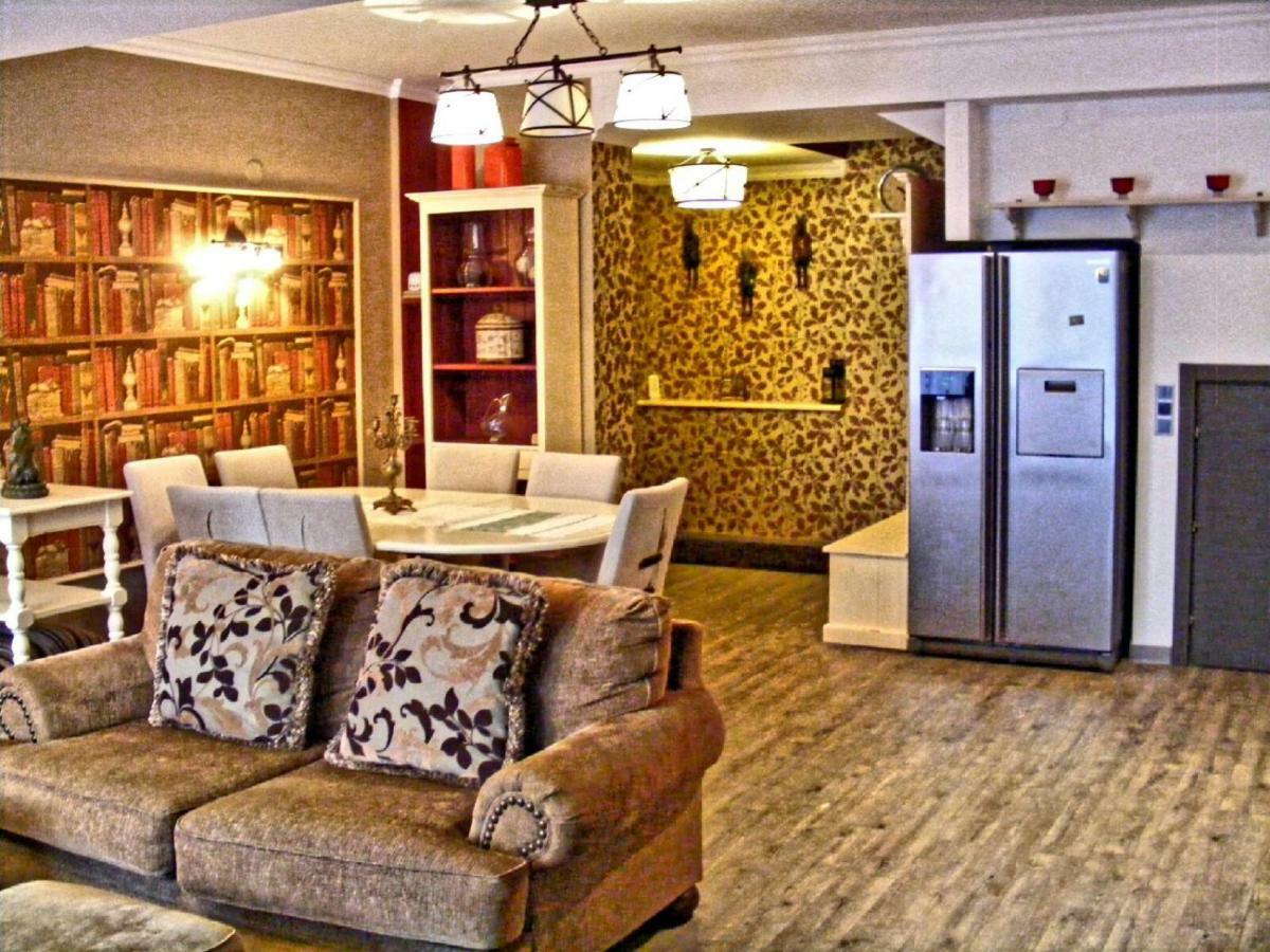 Silver Mountain 3 Bedroom Apartment ポイアナ・ブラショフ エクステリア 写真